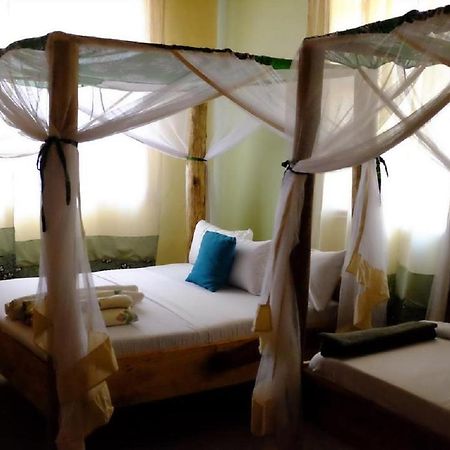 The Secret Garden Hotel Moshi Buitenkant foto