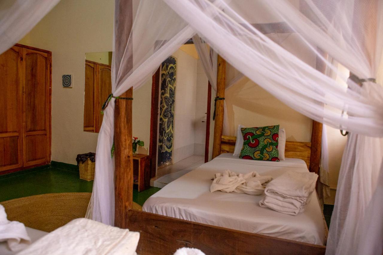 The Secret Garden Hotel Moshi Buitenkant foto