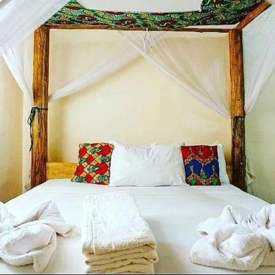 The Secret Garden Hotel Moshi Buitenkant foto