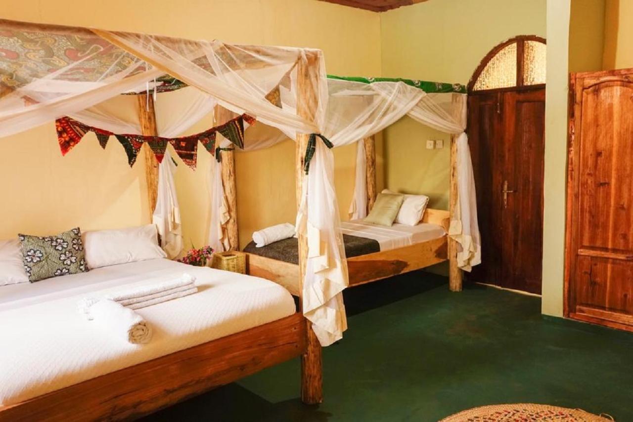 The Secret Garden Hotel Moshi Buitenkant foto