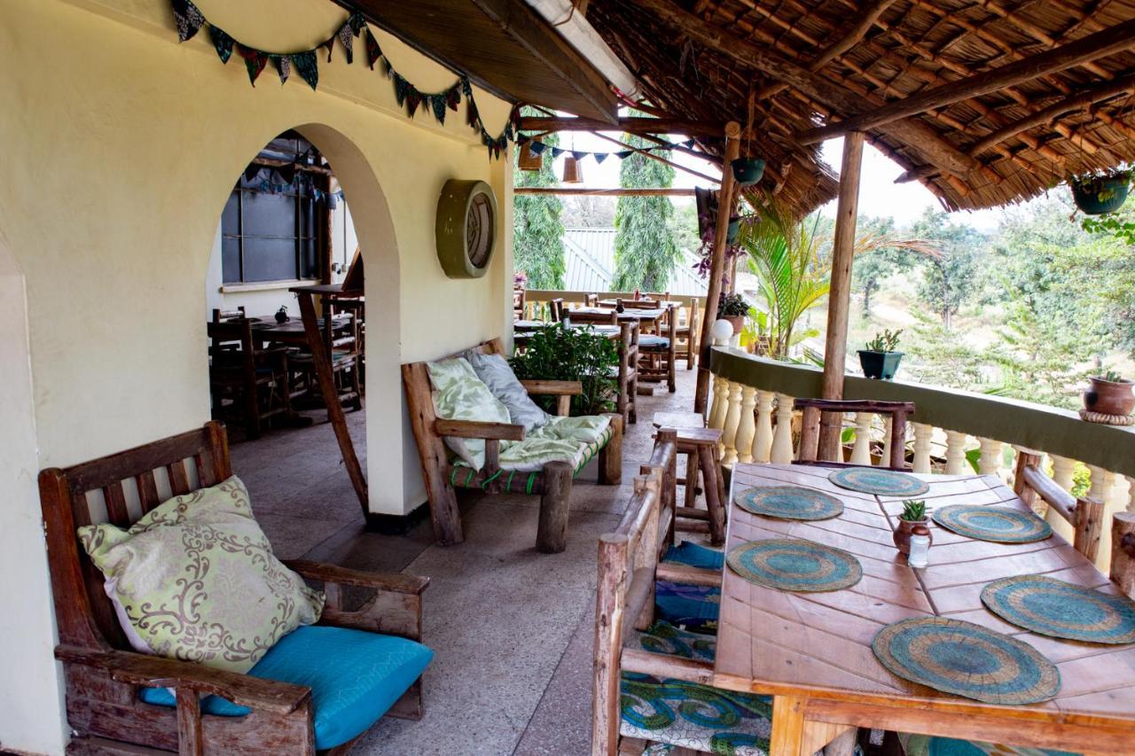The Secret Garden Hotel Moshi Buitenkant foto