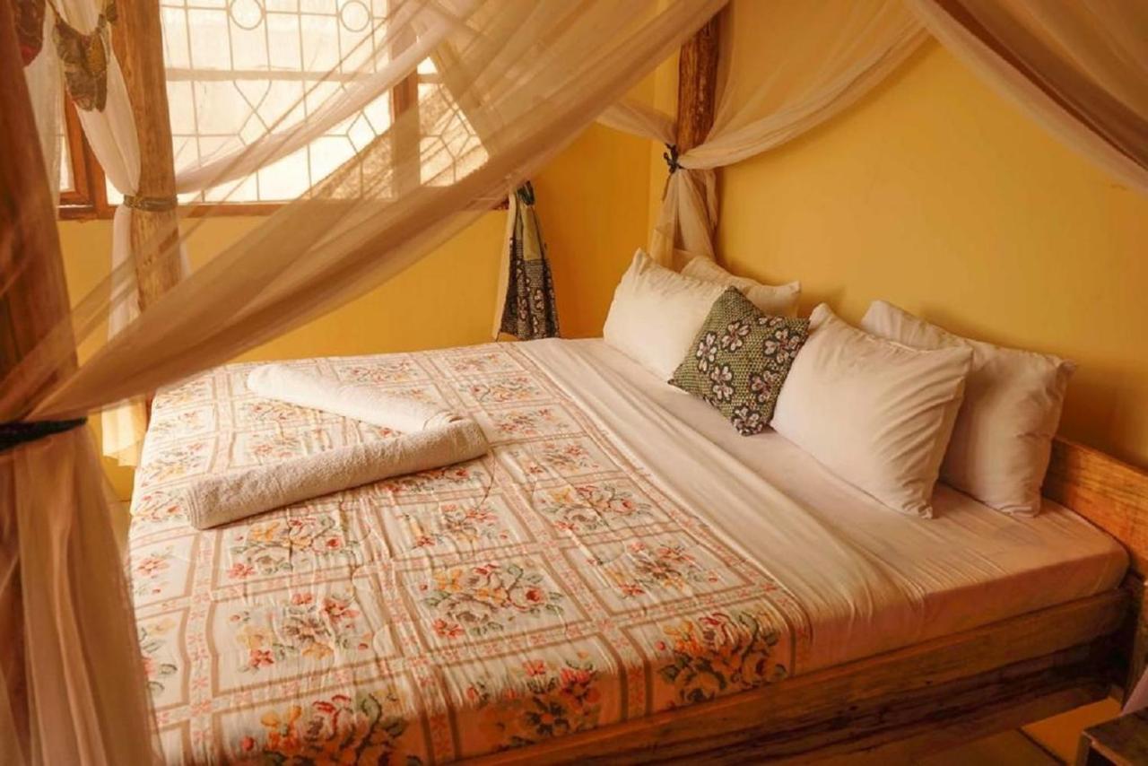 The Secret Garden Hotel Moshi Buitenkant foto