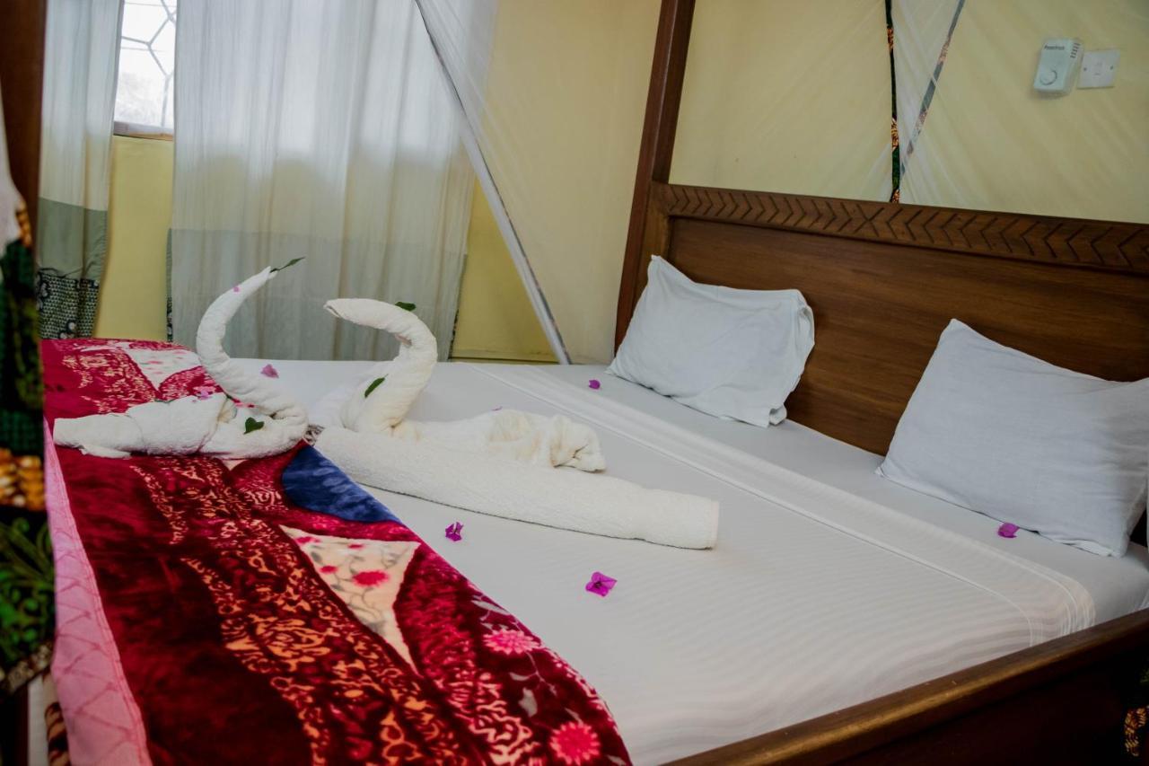 The Secret Garden Hotel Moshi Buitenkant foto