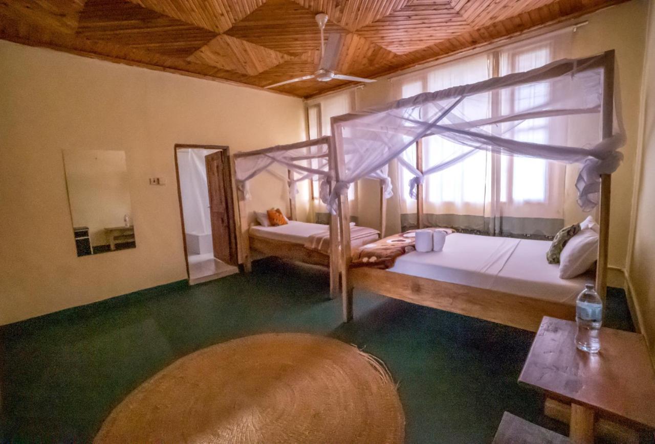The Secret Garden Hotel Moshi Buitenkant foto