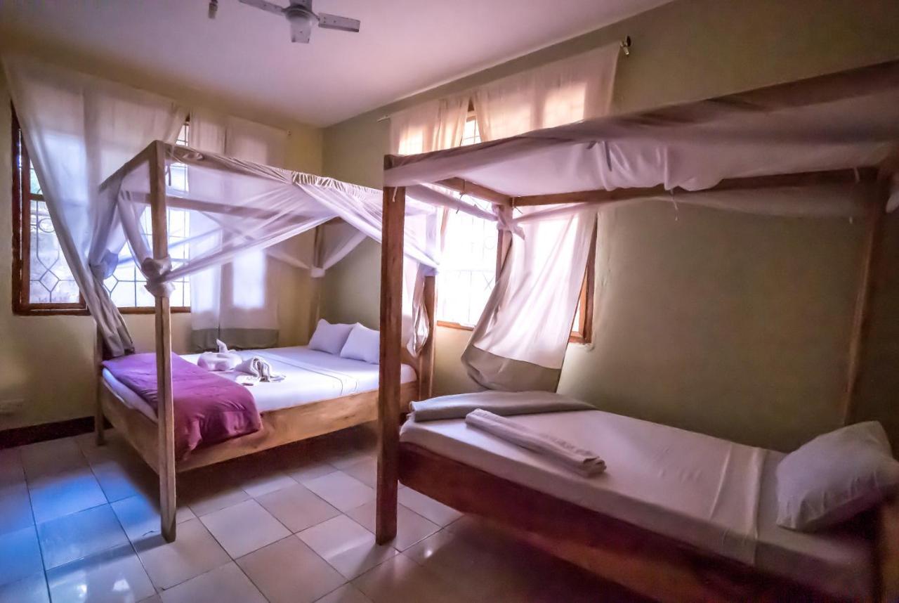 The Secret Garden Hotel Moshi Buitenkant foto
